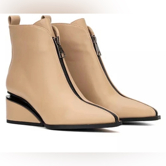 Torgeis Marion Beige Zip-Up Wedge Booties / Size 9 NWB - Picture 3 of 14